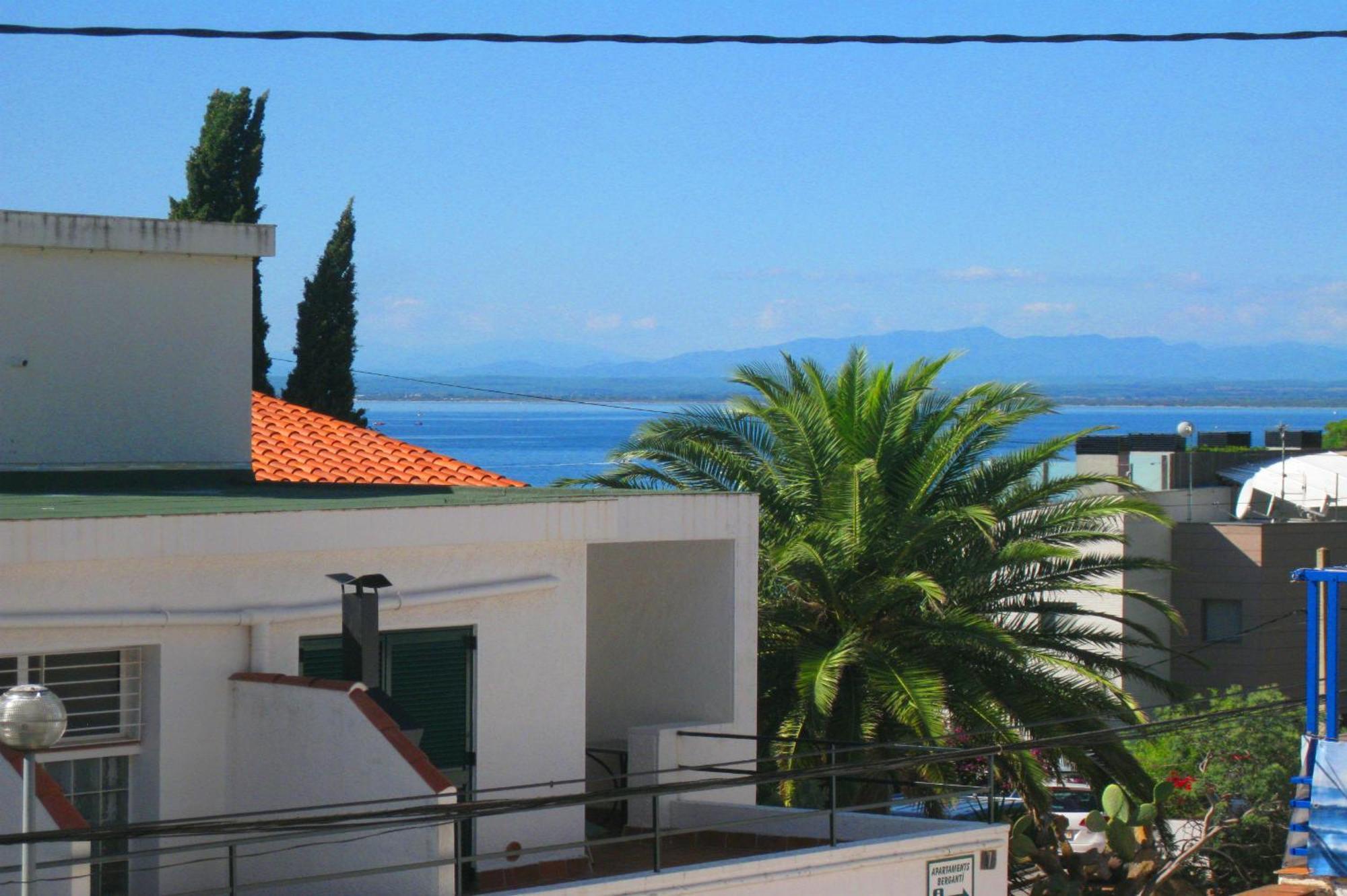 Apartaments El Berganti En Canyelles Petites Roses Pokoj fotografie